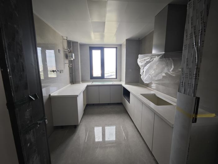 Hotel project door and cabinetry installation — vanven project photo 2
