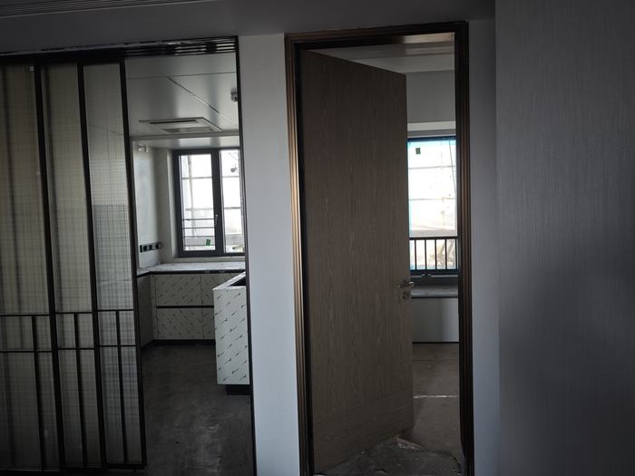Hotel project door and cabinetry installation — vanven project photo 8