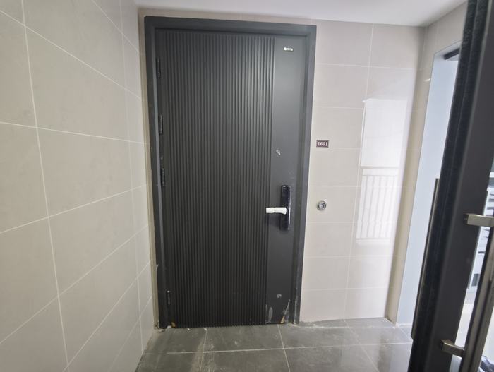 Hotel project door and cabinetry installation — vanven project photo 14