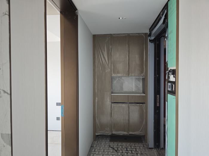Hotel project door and cabinetry installation — vanven project photo 18